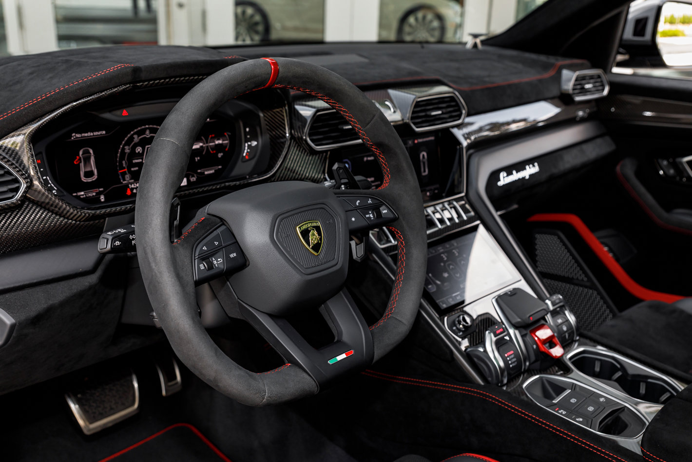 Used 2023 Lamborghini Urus Performante image 29