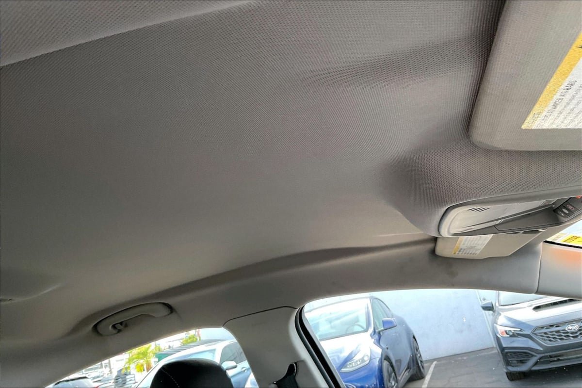 Used 2018 Chevrolet Volt LT FWD image 20