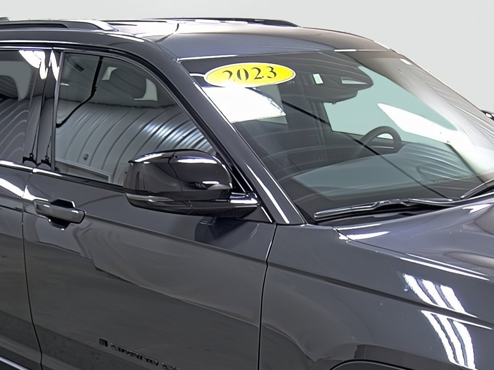 Used 2023 Jeep Grand Cherokee Altitude AWD/4WD image 15