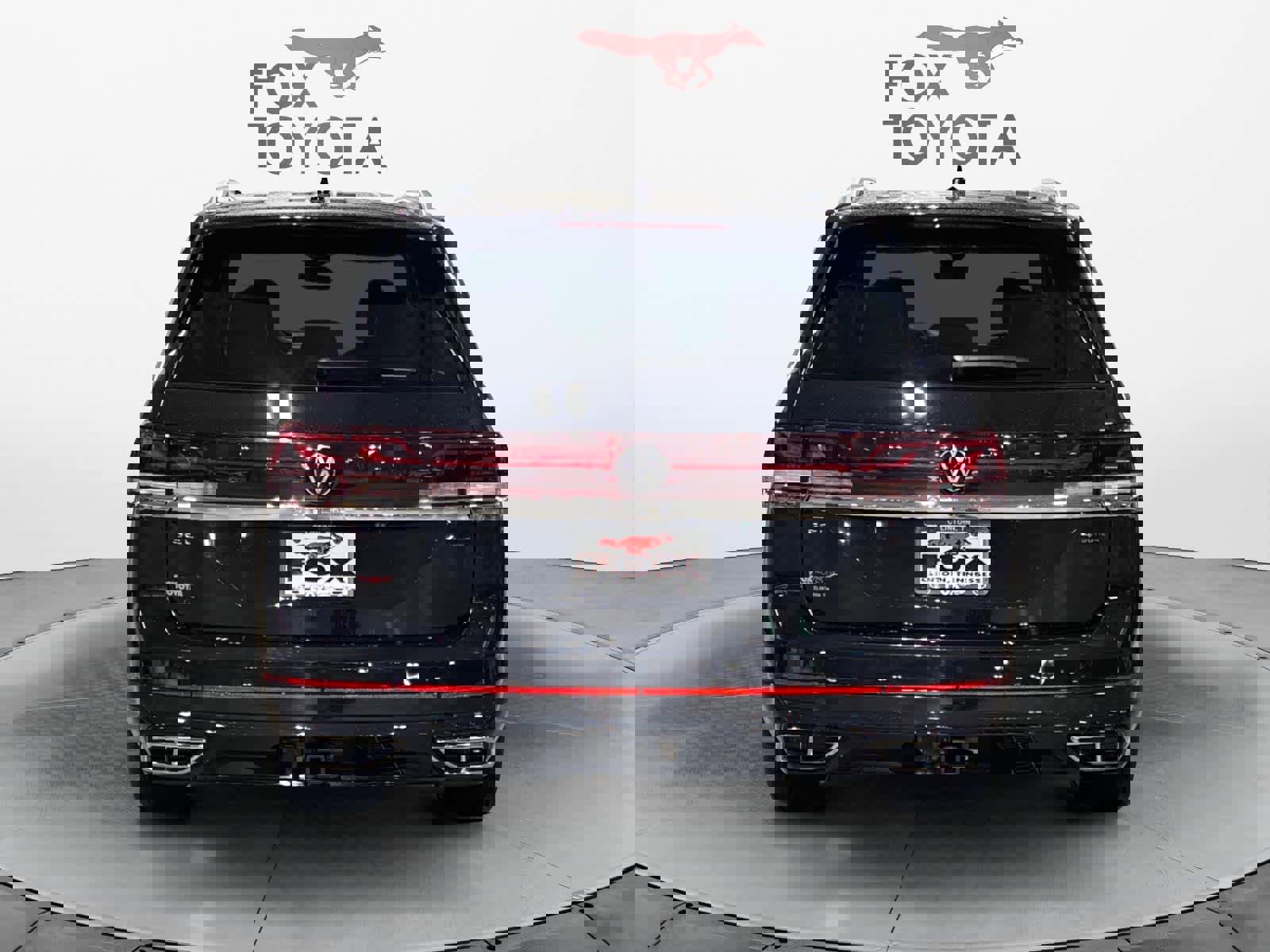 Used 2025 Volkswagen Atlas SEL Premium R-Line image 5