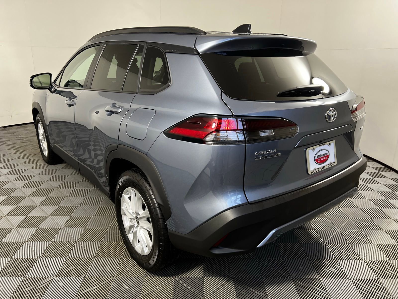 Used 2026 Toyota Corolla Cross LE FWD image 7
