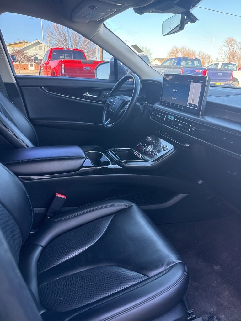 Used 2021 Lincoln Nautilus FWD w/ Equipment Group 101A image 16