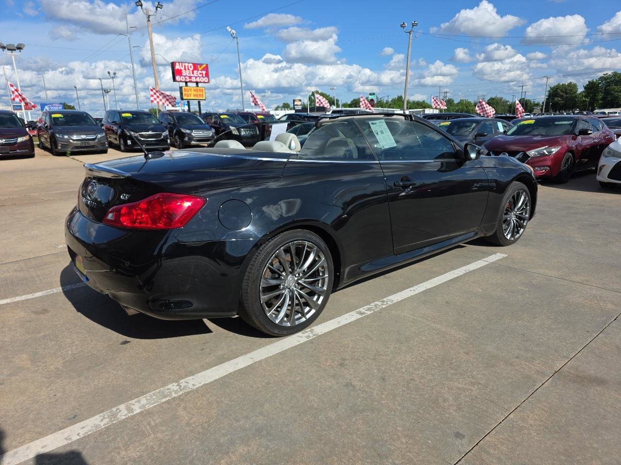 Used 2011 INFINITI G37 Convertible w/ Premium Pkg RWD image 13