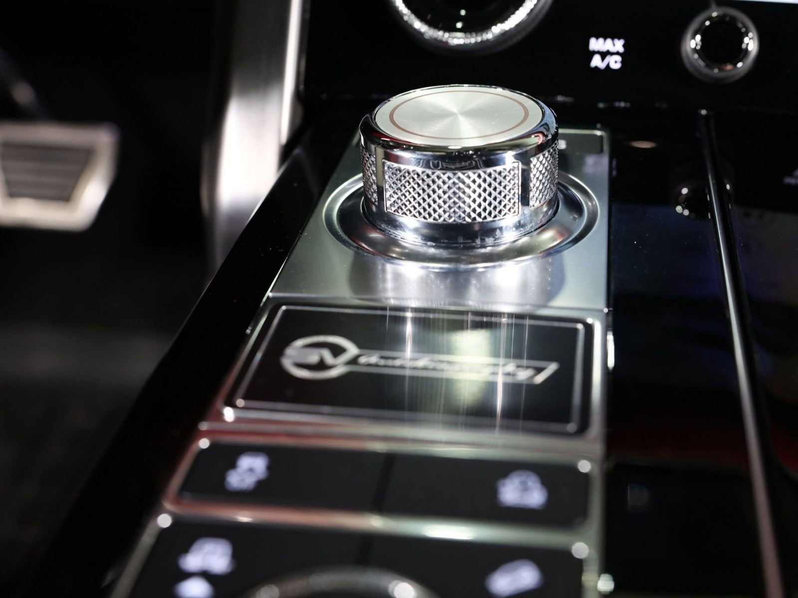 Used 2021 Land Rover Range Rover SV Autobiography Dynamic image 44