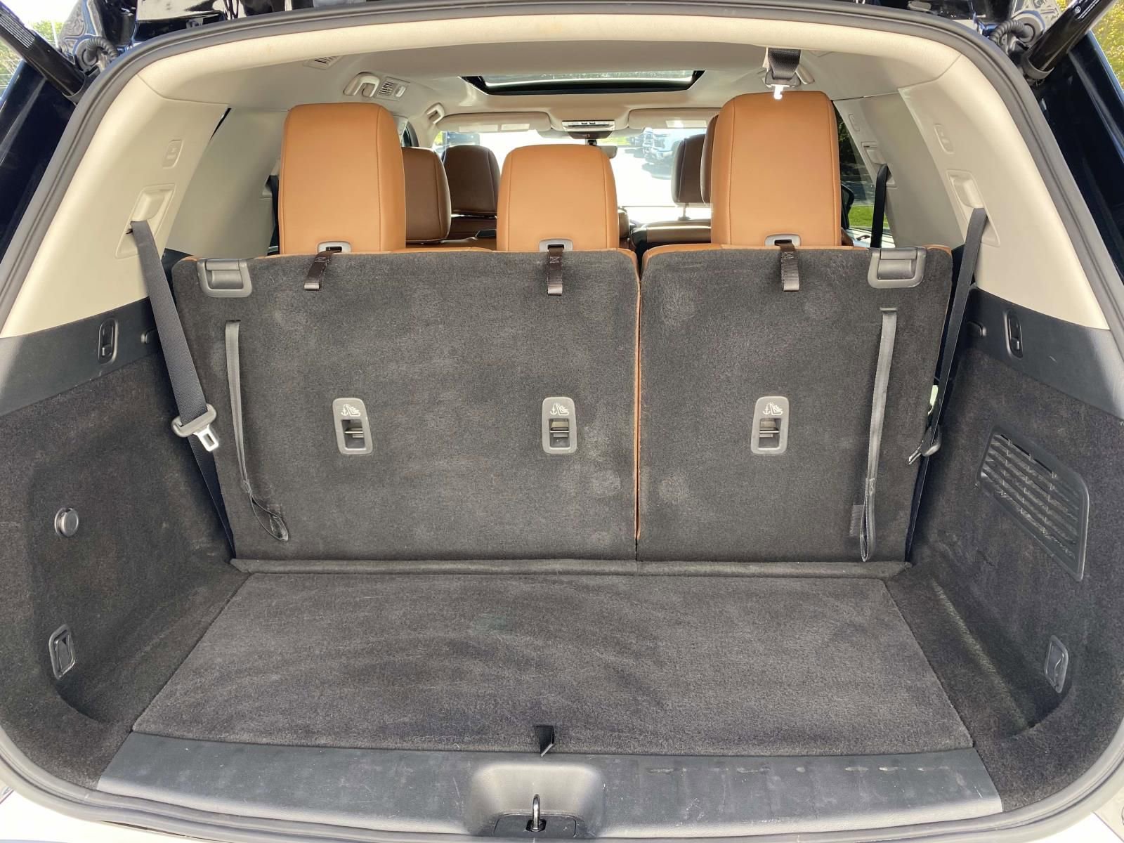 Used 2023 Nissan Pathfinder Platinum w/ Cargo Package AWD/4WD image 10