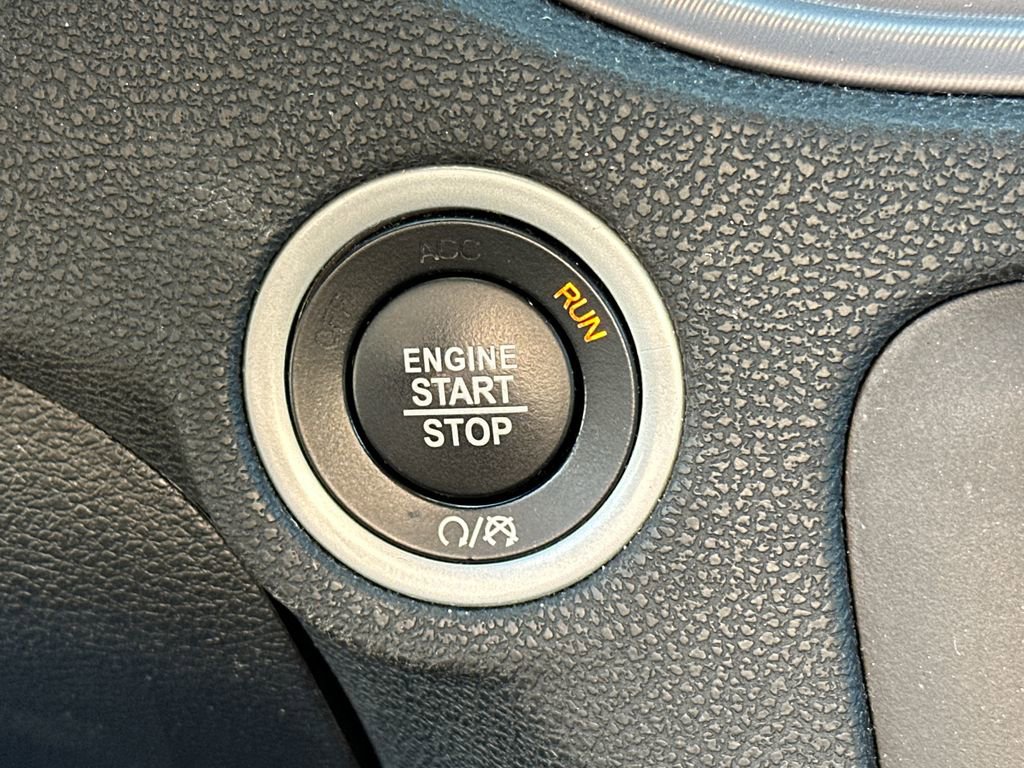 Used 2023 Dodge Charger SXT image 31