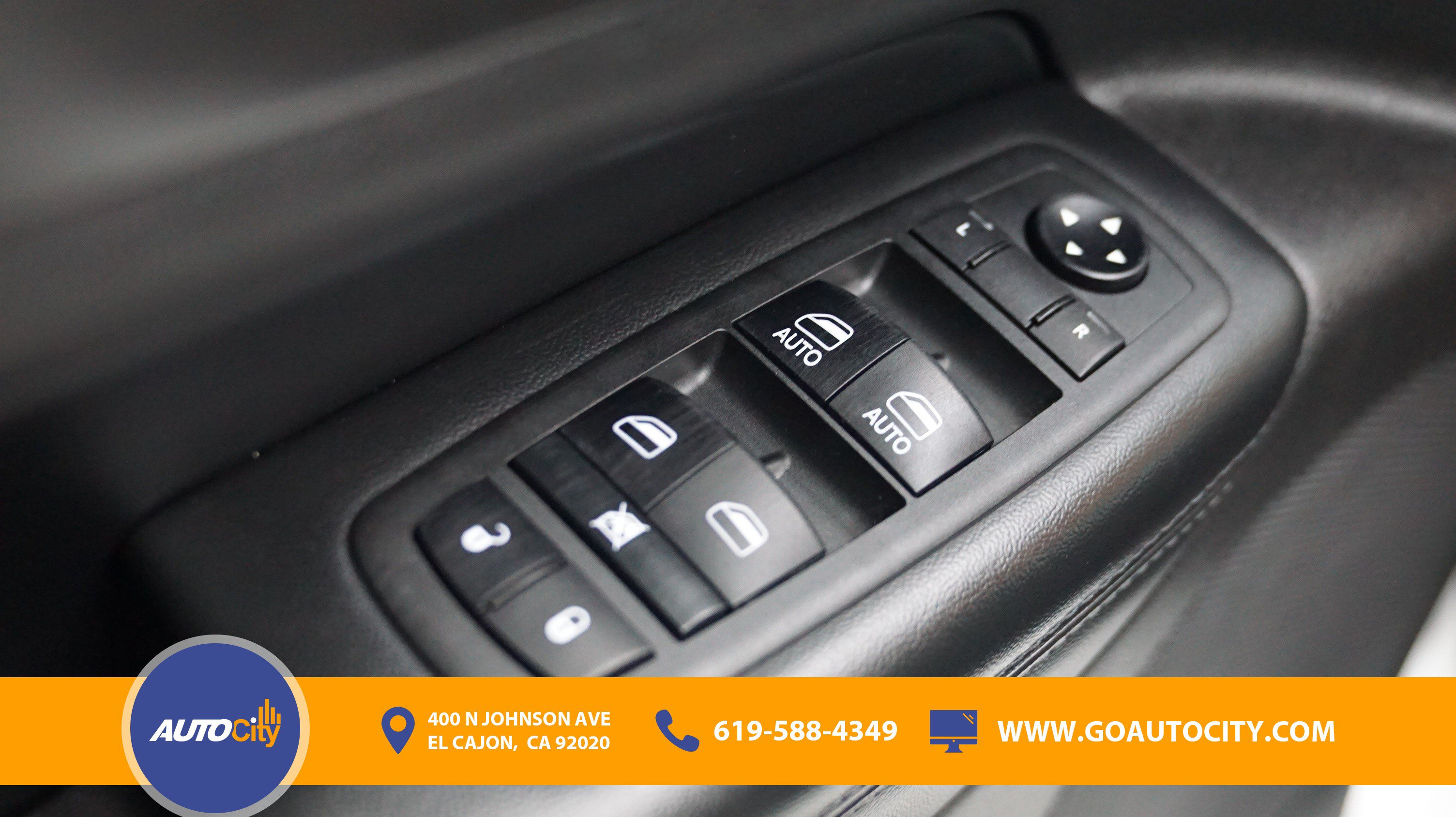 Used 2018 Jeep Grand Cherokee Altitude RWD image 18
