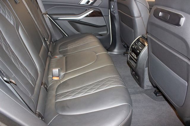 Used 2025 BMW X5 xDrive50e image 12