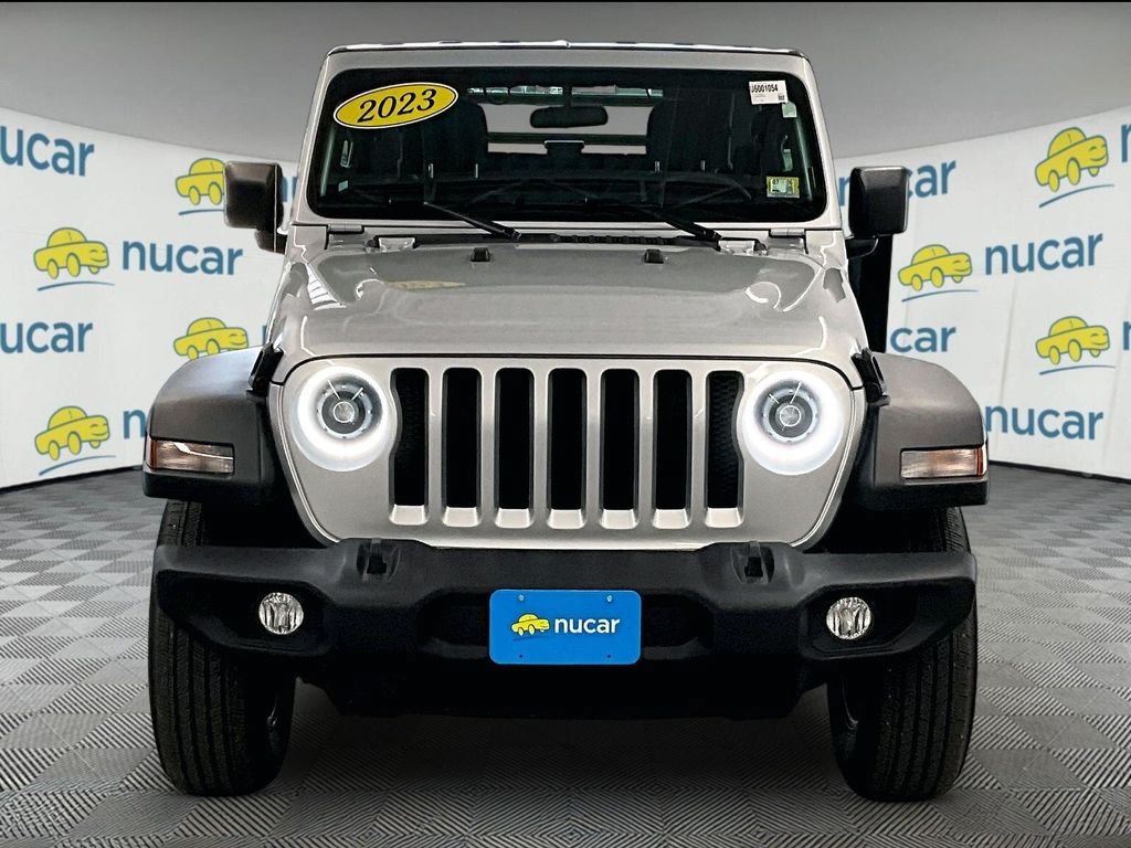 Used 2023 Jeep Wrangler Sport AWD/4WD image 2