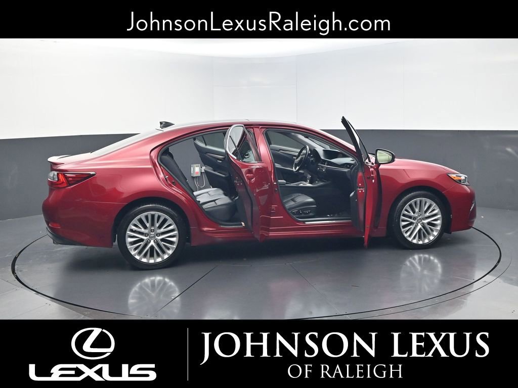 Used 2016 Lexus ES 350 w/ Luxury Package w/Wood Trim image 32