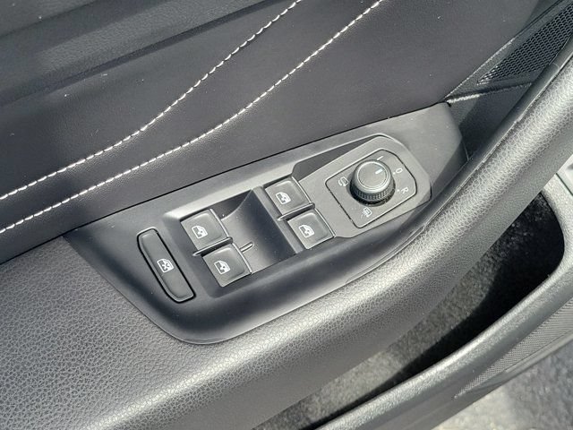 Certified 2023 Volkswagen Arteon SEL Premium AWD/4WD image 18