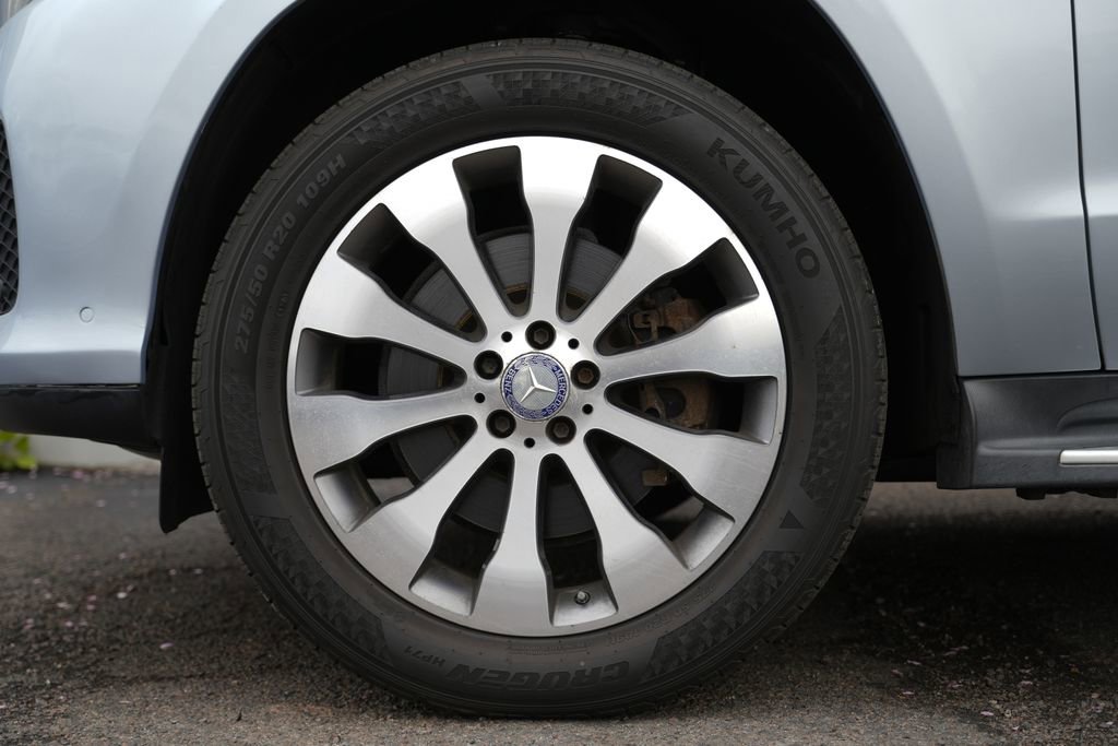 Used 2017 Mercedes-Benz GLS 450 4MATIC image 13