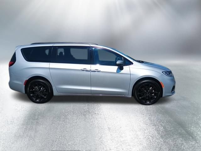 Used 2023 Chrysler Pacifica Touring-L w/ S Appearance Package AWD/4WD image 7