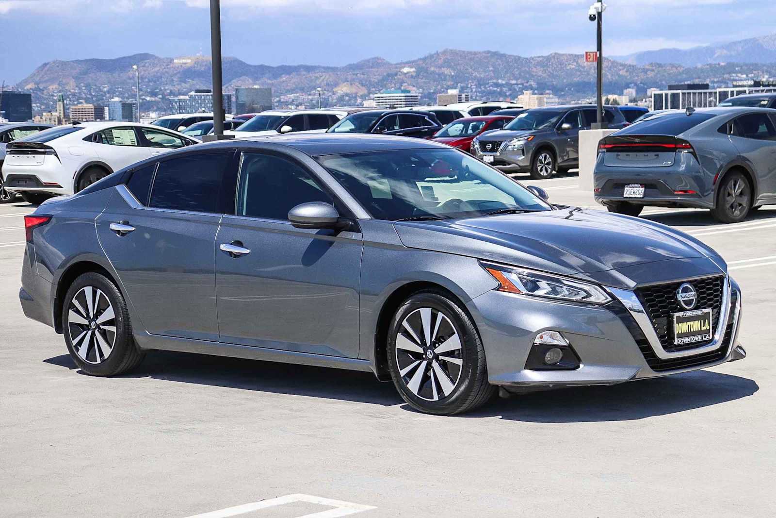 Used 2020 Nissan Altima 2.5 SV image 3