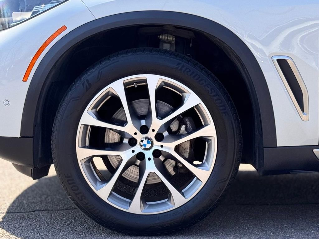 Used 2020 BMW X5 xDrive40i w/ Convenience Package image 11