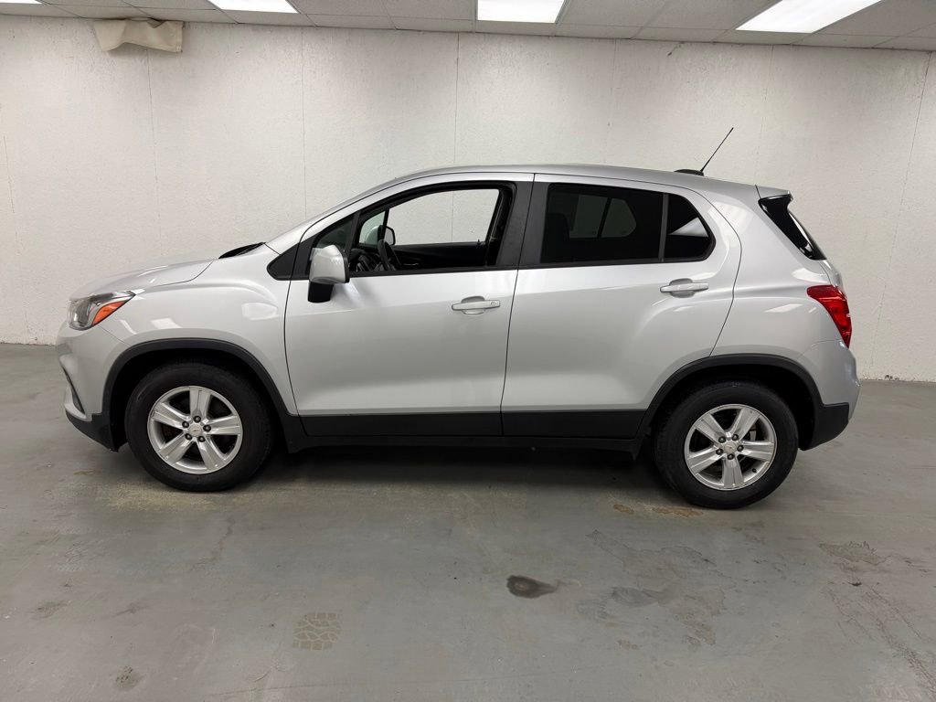 Used 2020 Chevrolet Trax LS w/ Tint and Cruise Package FWD image 2