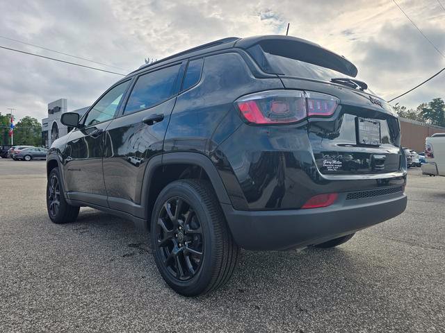 New 2026 Jeep Compass Latitude AWD/4WD image 5
