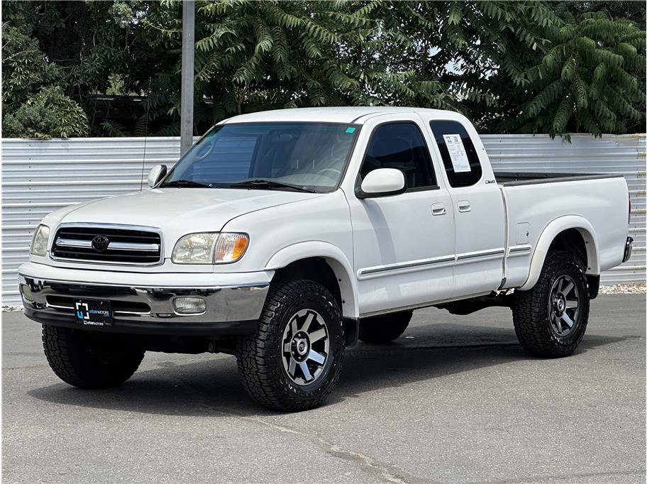 Used 2001 Toyota Tundra Limited w/ Off-Road Pkg AWD/4WD image 6