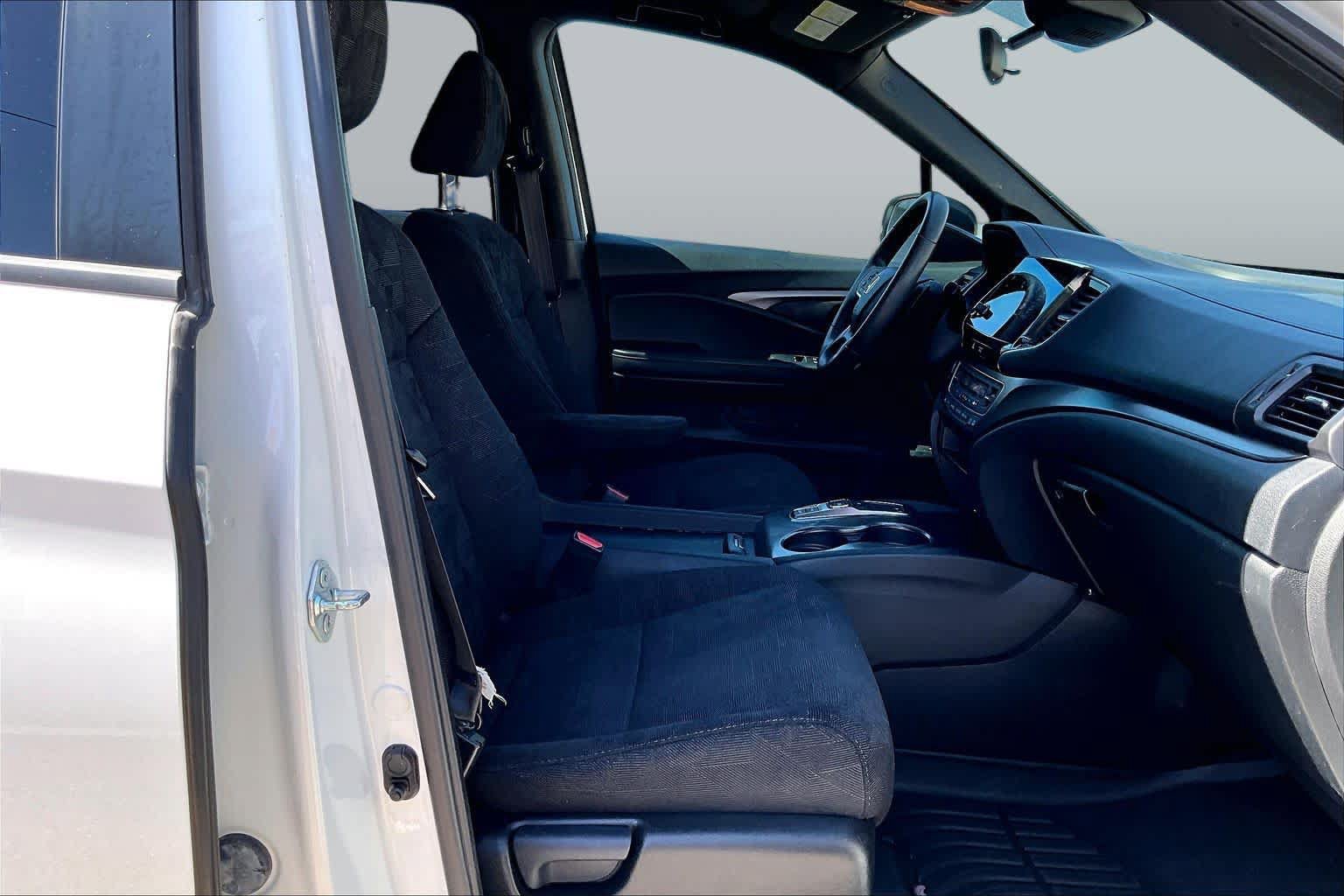 Used 2022 Honda Pilot Sport image 9