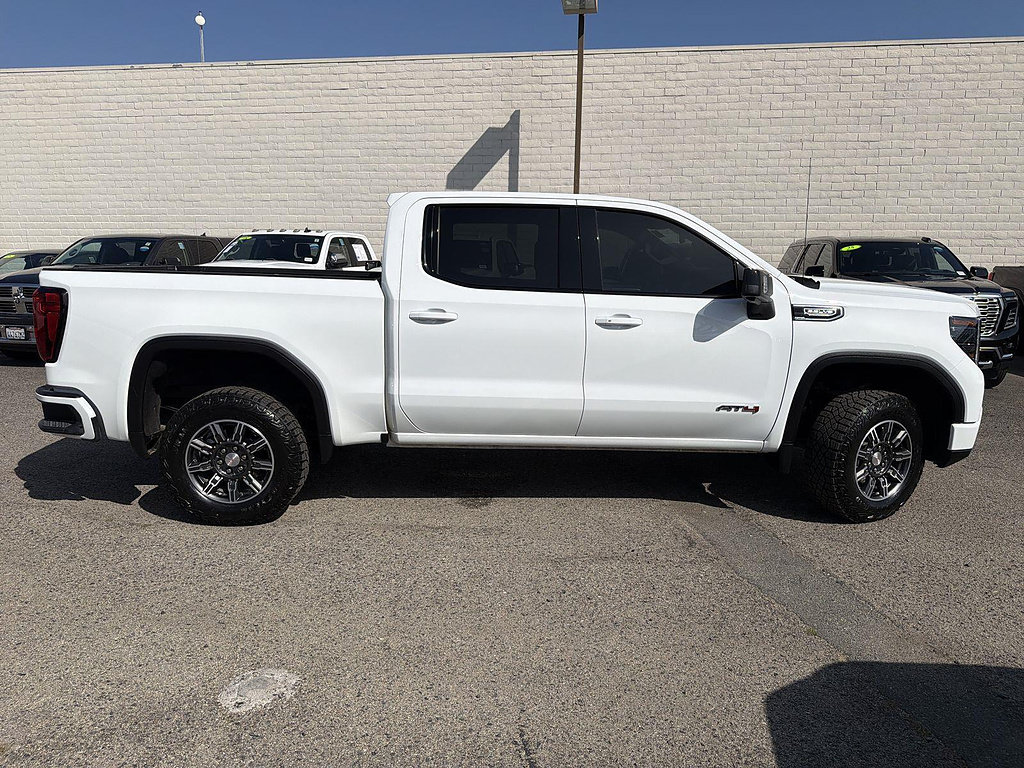 Used 2025 GMC Sierra 1500 AT4 AWD/4WD image 3