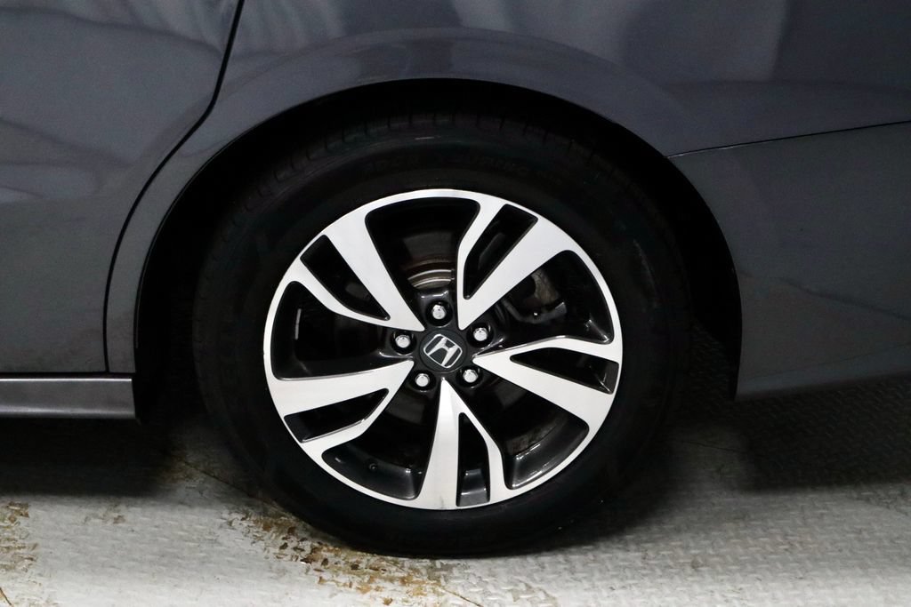 Used 2024 Honda Odyssey Touring image 19