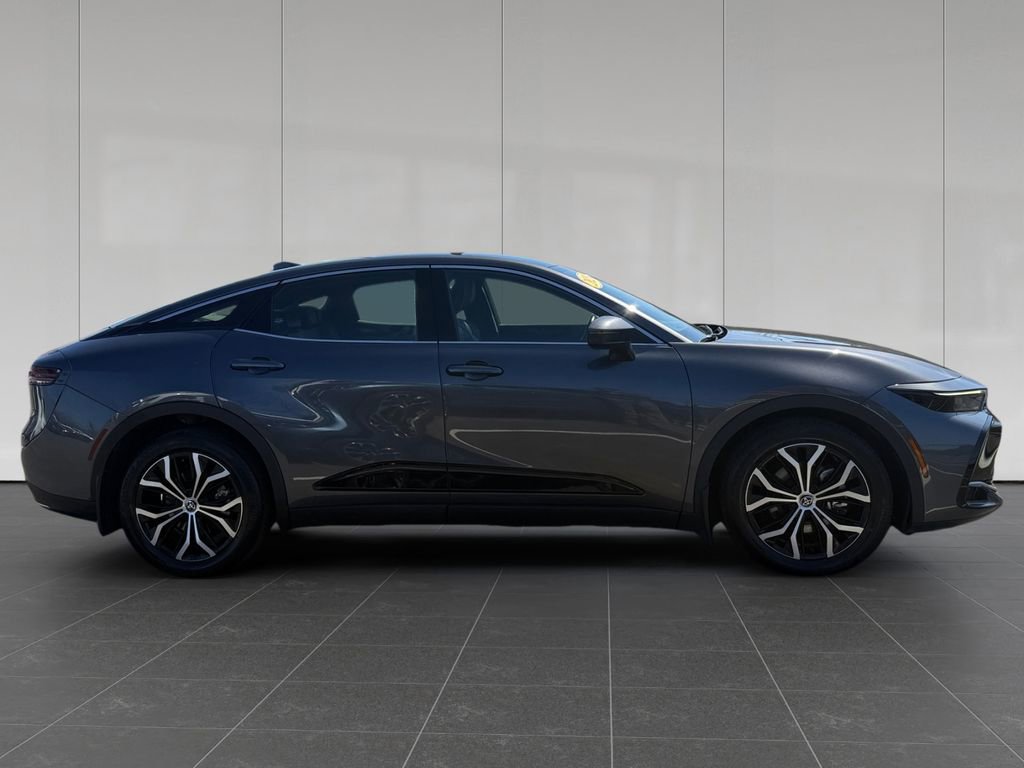 Used 2023 Toyota Crown Limited AWD/4WD image 6