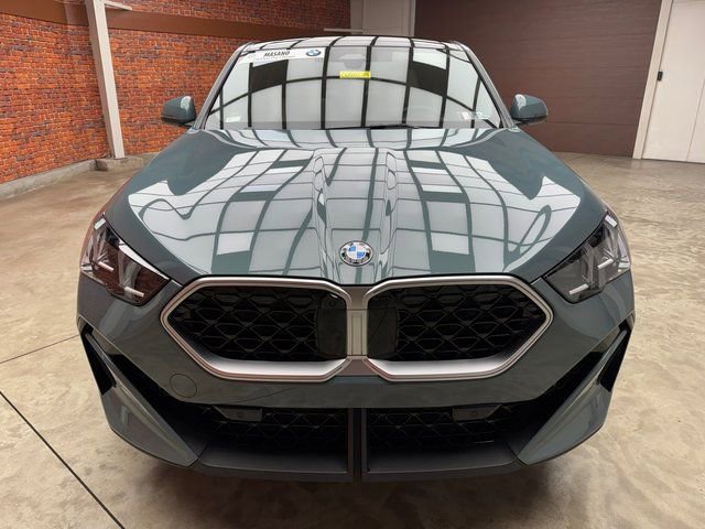Certified 2025 BMW X2 xDrive28i w/ Technology Package image 9