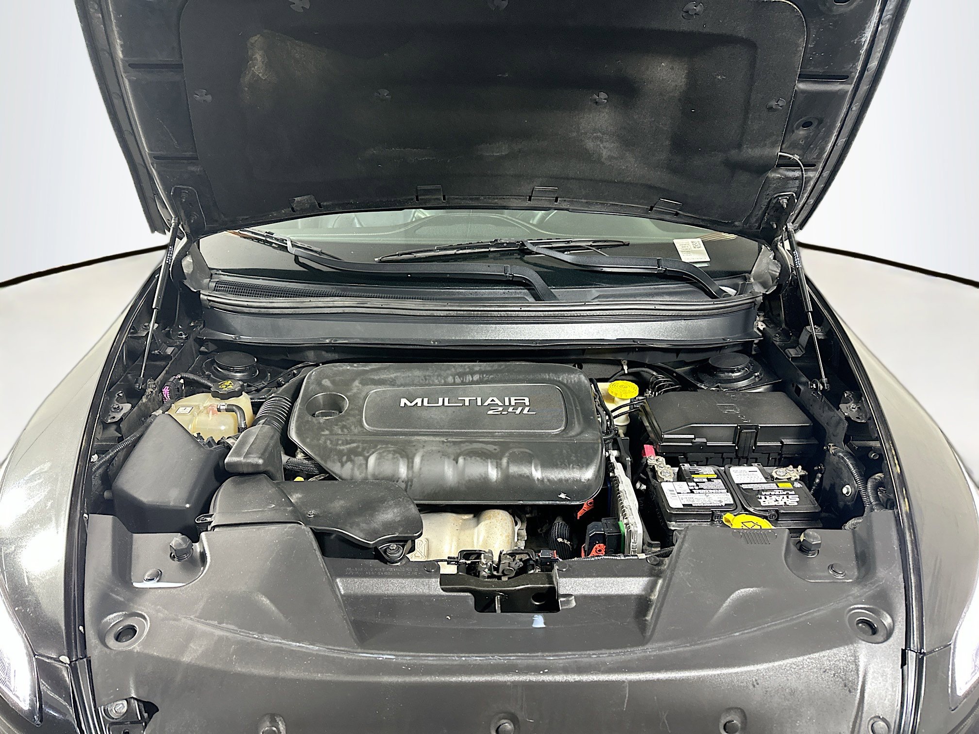 Used 2015 Jeep Cherokee Limited image 33