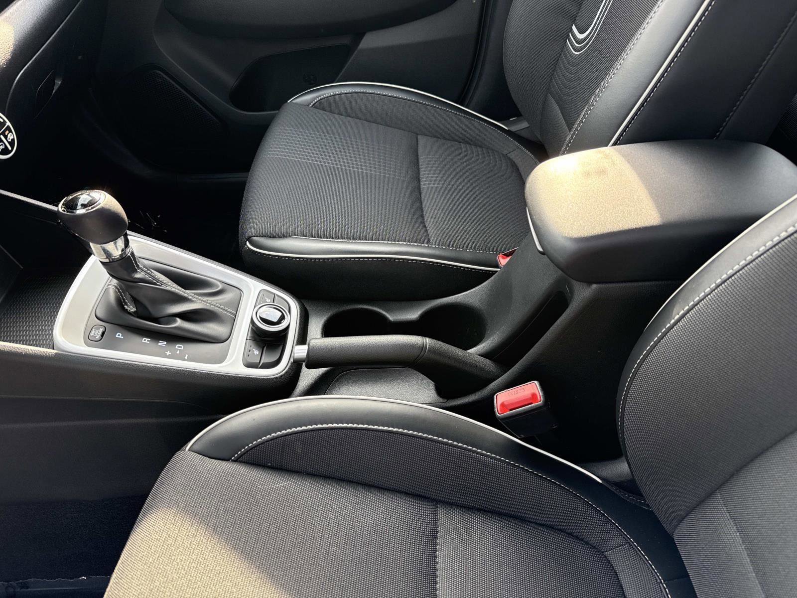 Certified 2022 Hyundai Venue Limited image 15