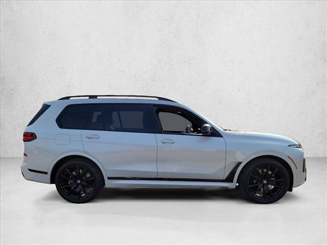 Used 2025 BMW X7 M60i AWD/4WD image 4