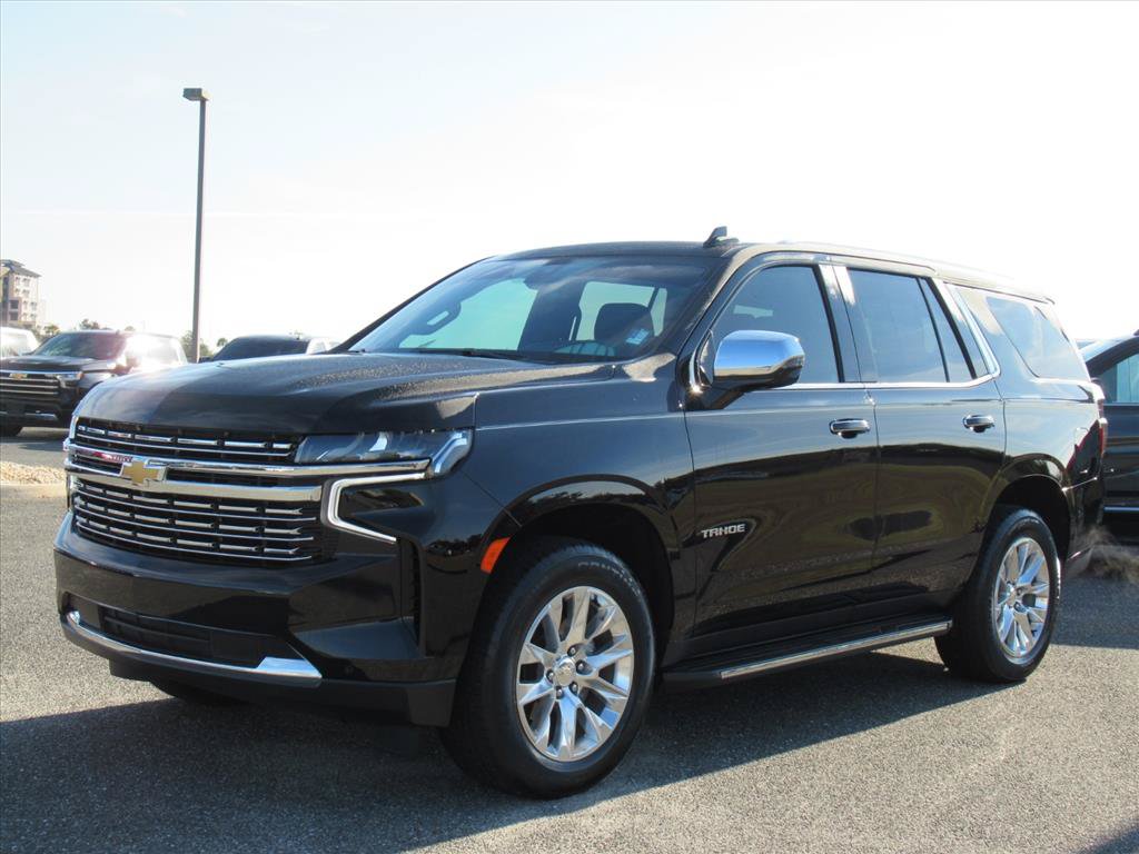 Used 2021 Chevrolet Tahoe Premier w/ Premium Package AWD/4WD image 3