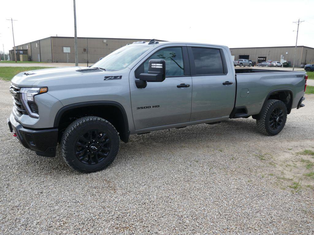 New 2026 Chevrolet Silverado 3500 LT w/ Trail Boss Package AWD/4WD image 9