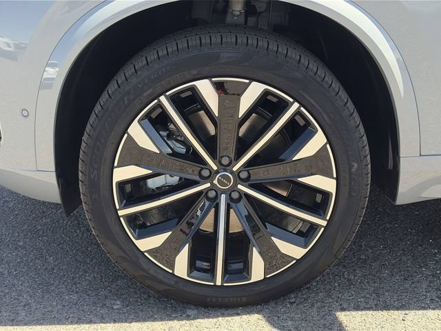 New 2026 Volvo XC90 T8 Ultra w/ Protection Package Premier AWD/4WD image 11