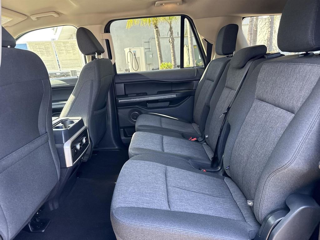 Used 2024 Ford Expedition Max XLT image 23