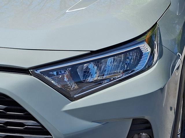 Certified 2021 Toyota RAV4 XLE Premium AWD/4WD image 9