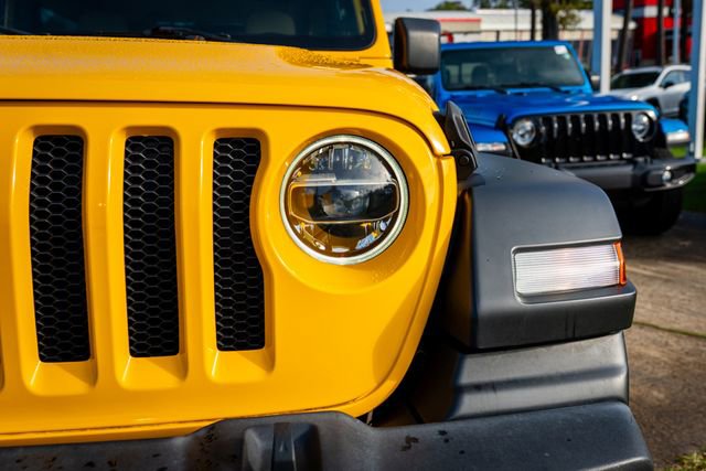 Used 2021 Jeep Wrangler Sport S image 3