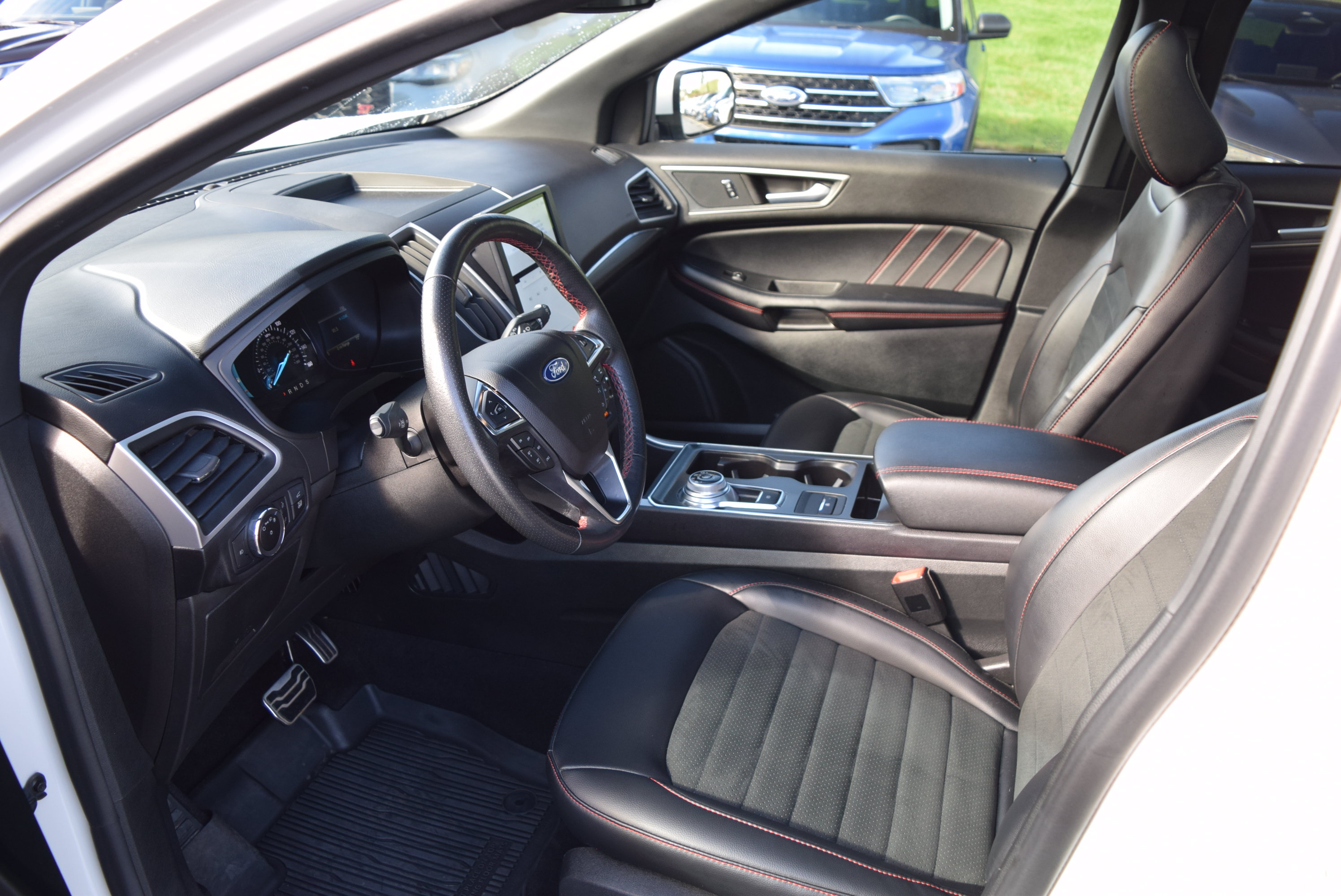 Used 2023 Ford Edge ST-Line AWD/4WD image 10
