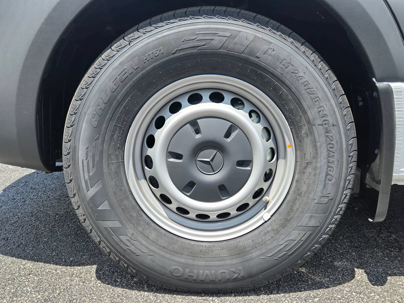 New 2025 Mercedes-Benz eSprinter 170 Cargo image 11