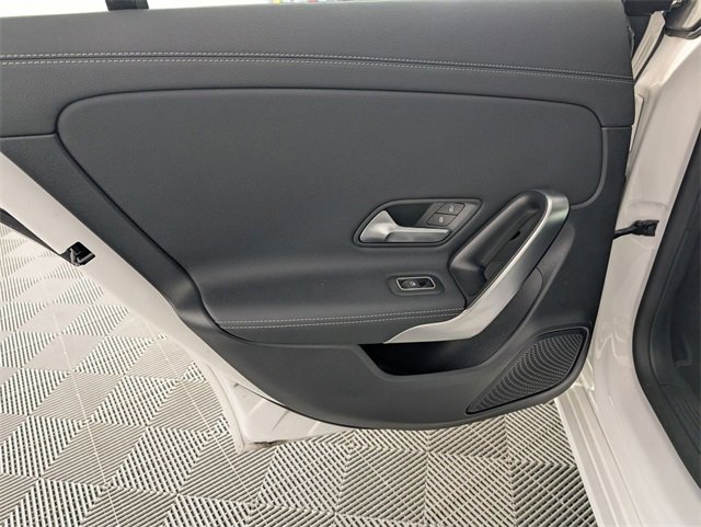 Used 2025 Mercedes-Benz CLA 250 4MATIC image 27