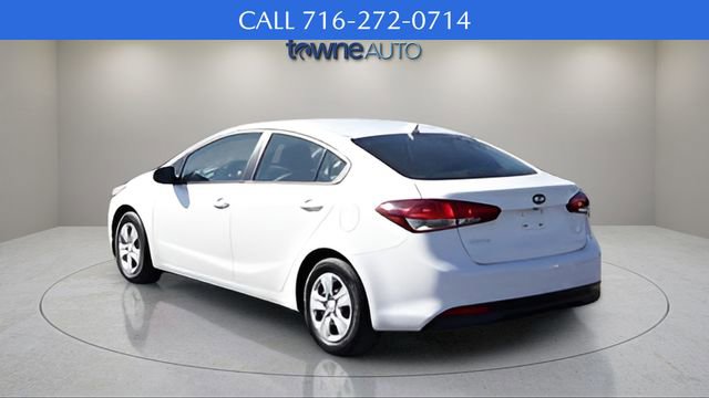 Used 2018 Kia Forte LX w/ LX Rear Camera Package image 3