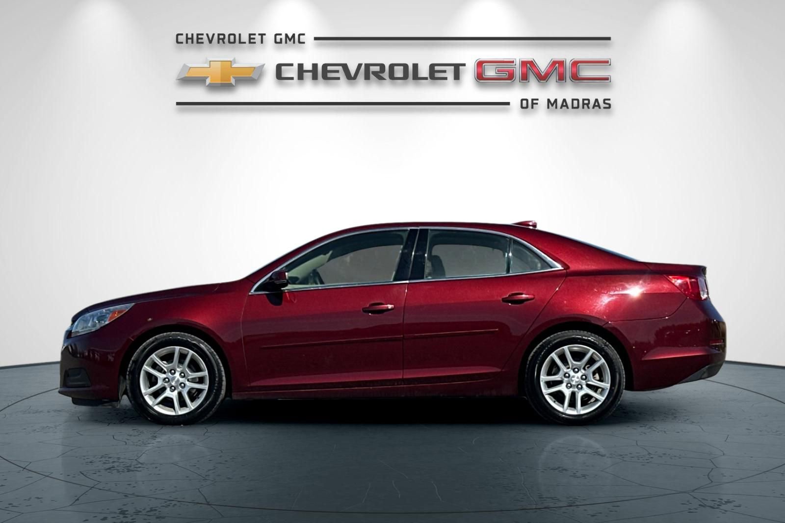 Used 2015 Chevrolet Malibu LT w/ Power Convenience Package FWD image 6