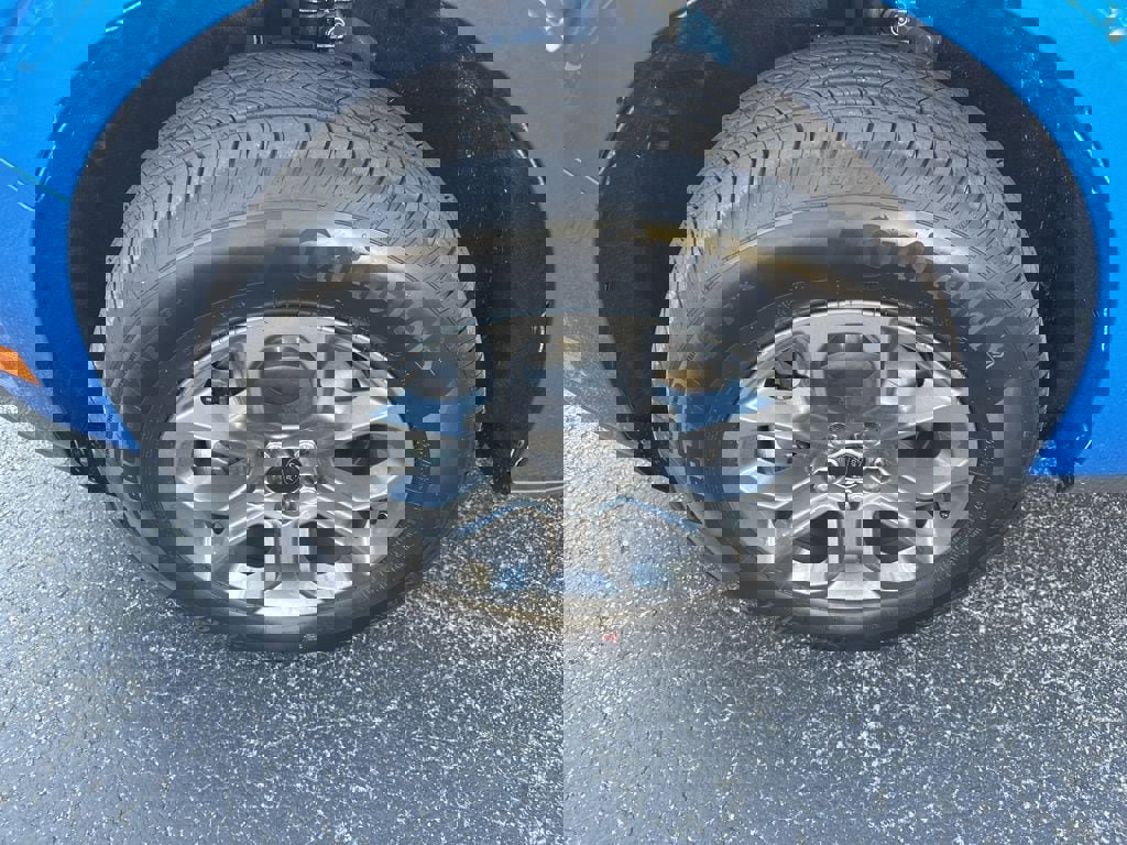 New 2025 Ford Maverick XLT w/ XLT Luxury Package image 9