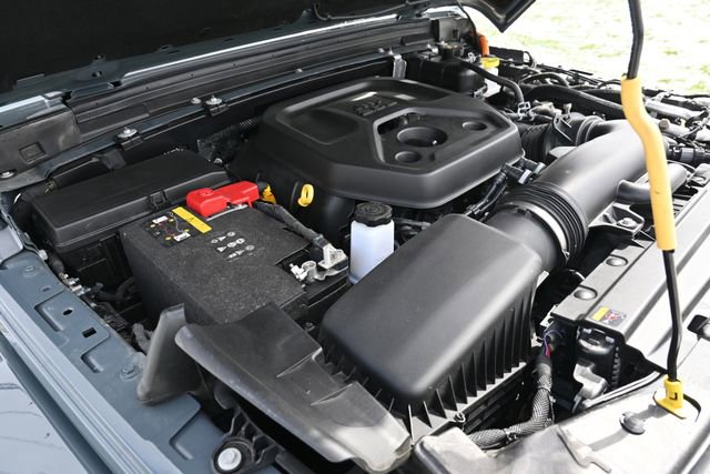 Used 2025 Jeep Wrangler Sahara image 14