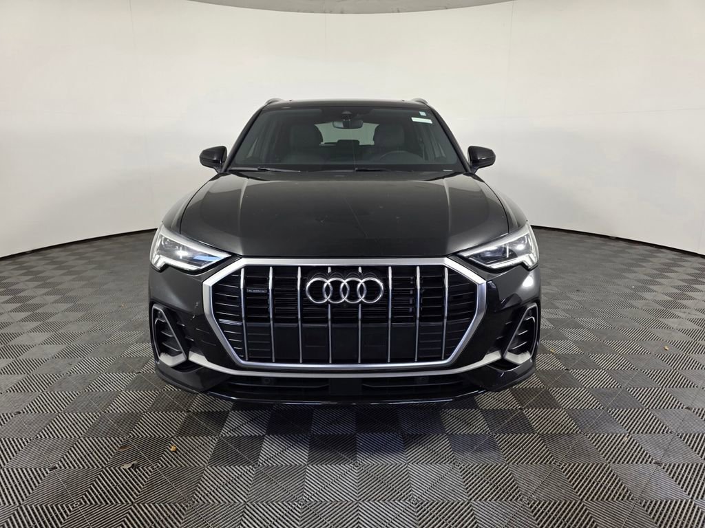 Used 2022 Audi Q3 2.0T Premium Plus w/ Premium Plus Package image 2