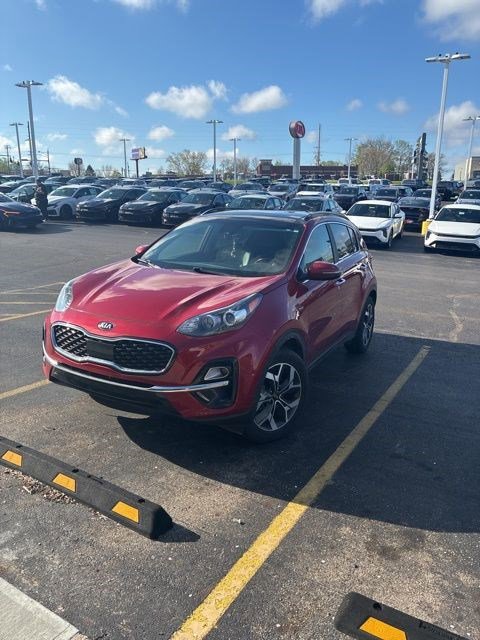 Used 2022 Kia Sportage EX w/ EX Technology Package image 12