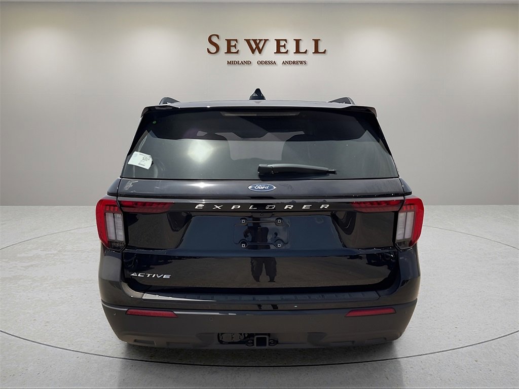 New 2025 Ford Explorer Active image 4