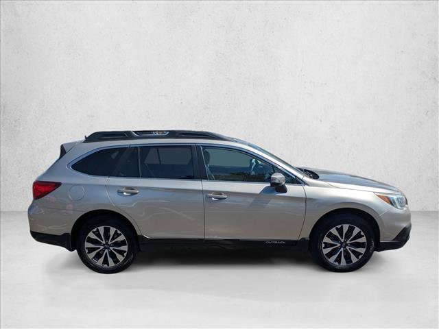 Used 2015 Subaru Outback 3.6R Limited AWD/4WD image 4