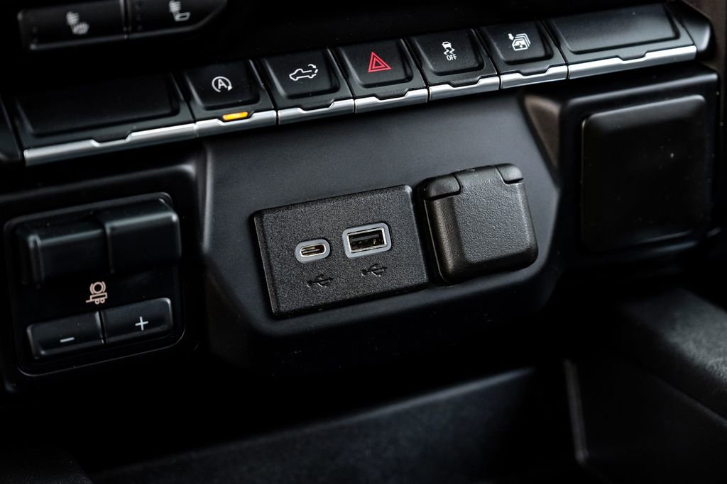 Used 2021 Chevrolet Silverado 1500 RST w/ Bed Protection Package image 26