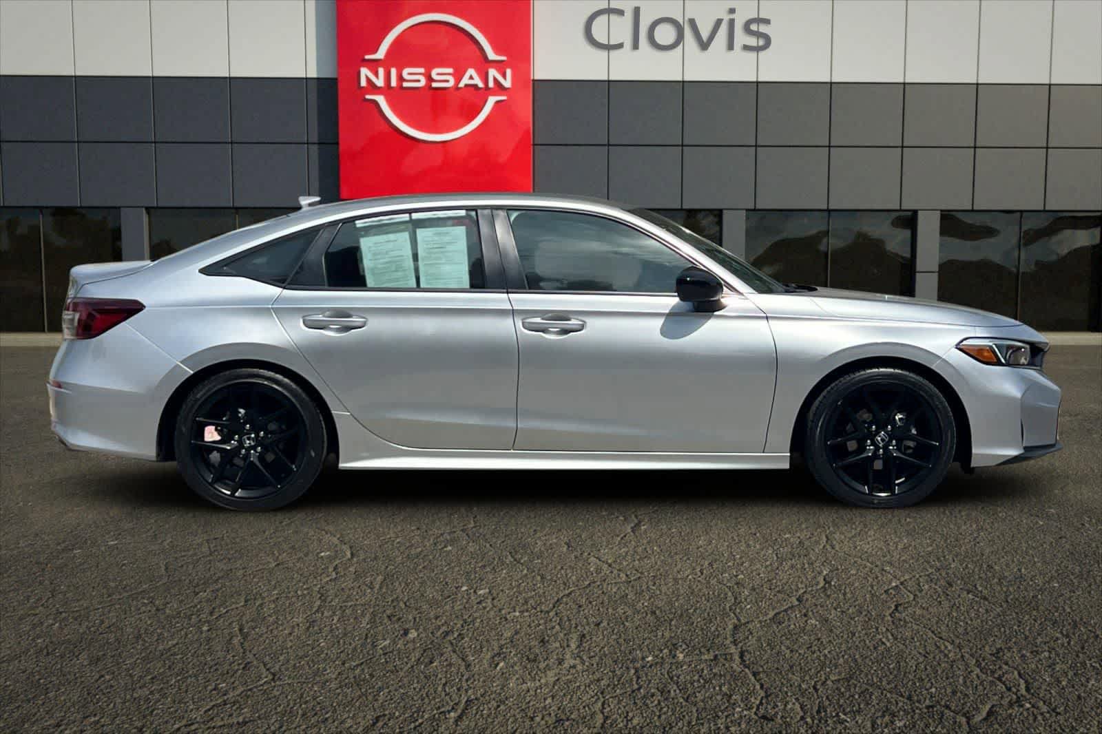 Used 2025 Honda Civic Sport image 9