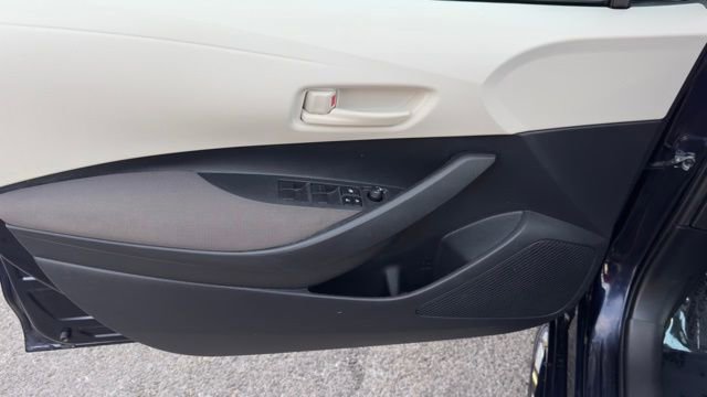 Used 2025 Toyota Corolla LE w/ Convenience Package image 9